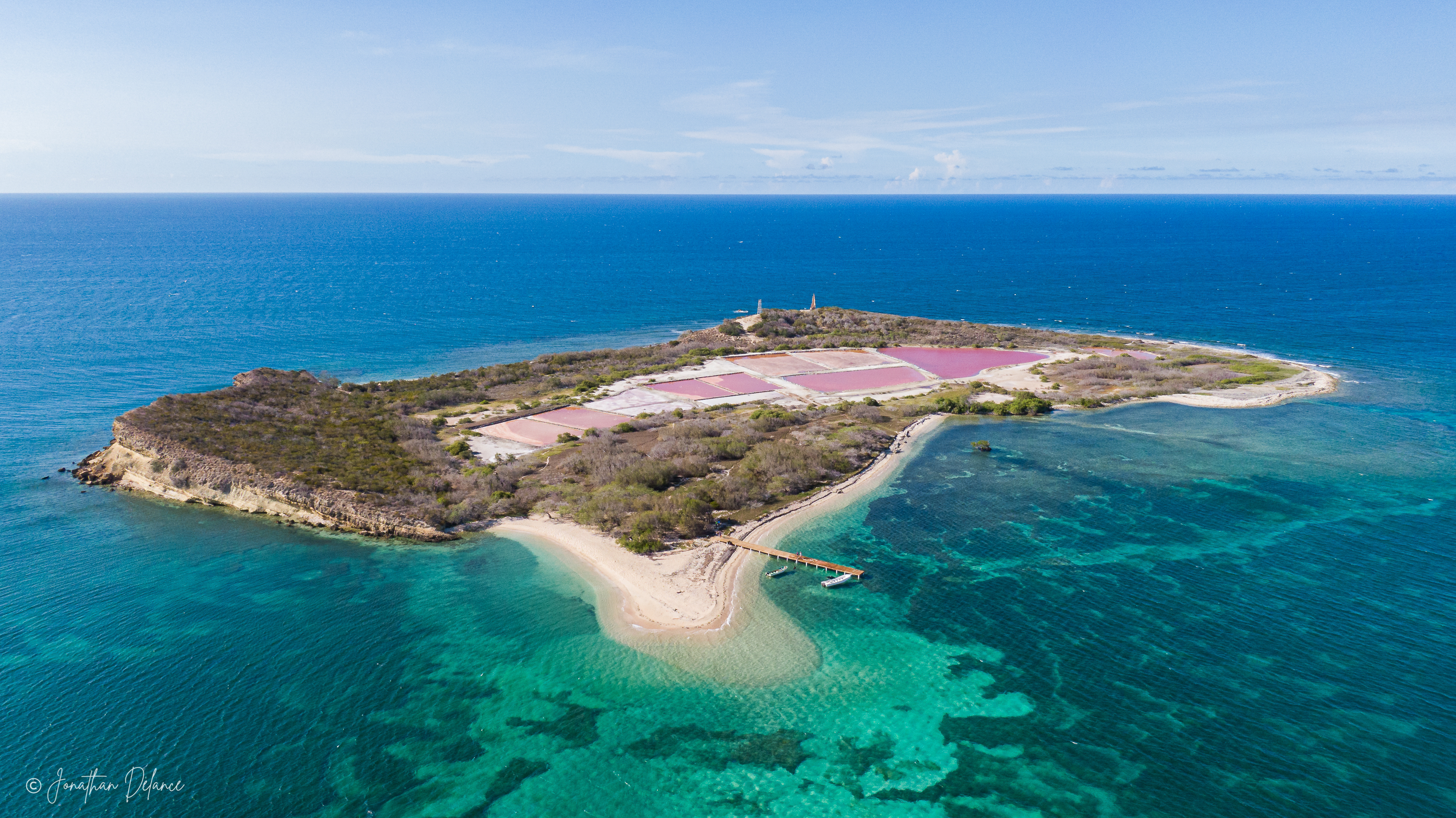 Isla Cabra - Jonathan Delance.jpg